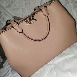 Michael kors satchel